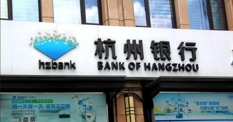 股票上市之路，一场变化与自信的冒险之旅
