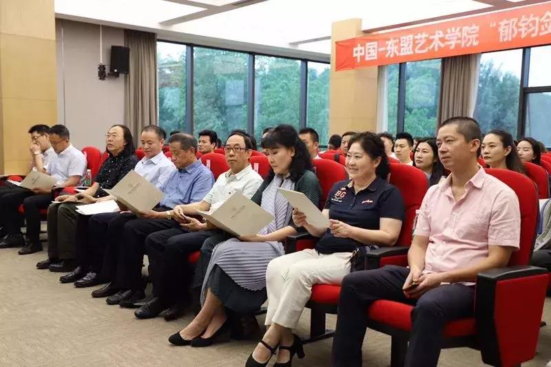 王宏伟演员成长之路，如何成为出色演员的步骤指南